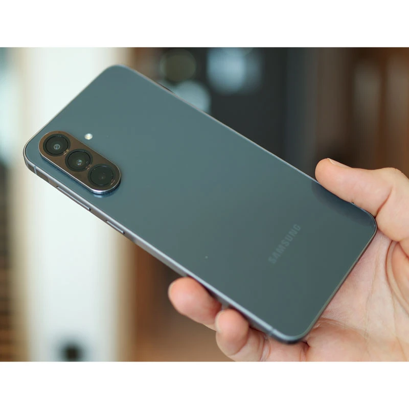 گوشی موبایل سامسونگ مدل Galaxy A56 دو سیم کارت ظرفیت 256 گیگابایت و رم 12 گیگابایت - ویتنام - تصویر 4